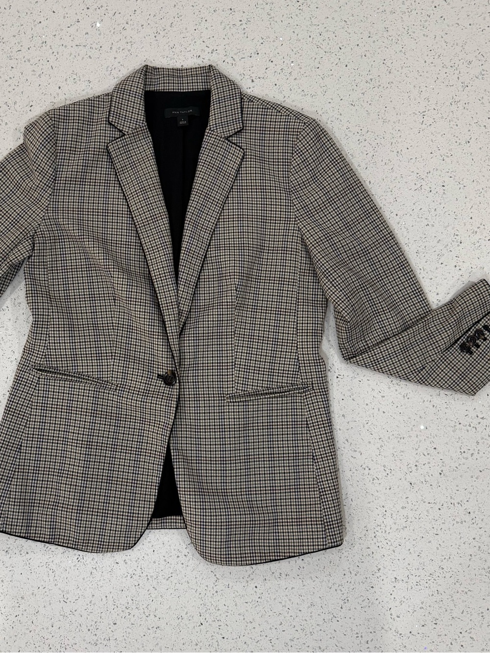 Ann Taylor Glen Plaid Single-Button Blazer in Neutral Tones